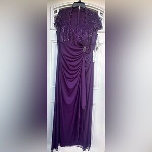 Women’s Formal Gown Size 16W Betsy & Adam NWT in Purple